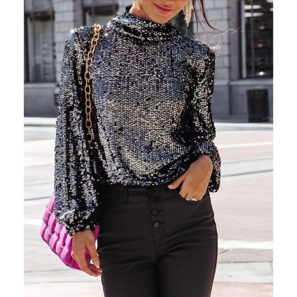 VICI - BROADWAY SEQUIN MOCK NECK LONG SLEEVE TOP - BLACK - M - Picture 4 of 11